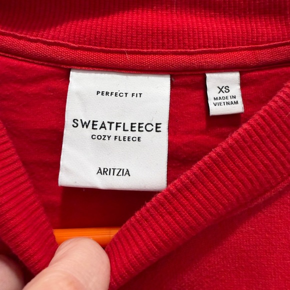 Aritzia Cozy Fleece Perfect Sweatshirt - Picture 2 of 3